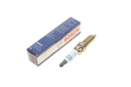 Свеча зажигания bosch 0 242 145 535