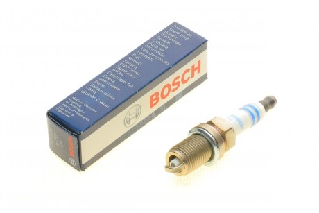 Свеча зажигания bosch 0 242 235 749