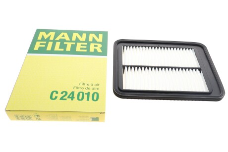 Фільтр повітряний Hyundai i10 1.1 08-15 -FILTER mann c24010 (фото 1)