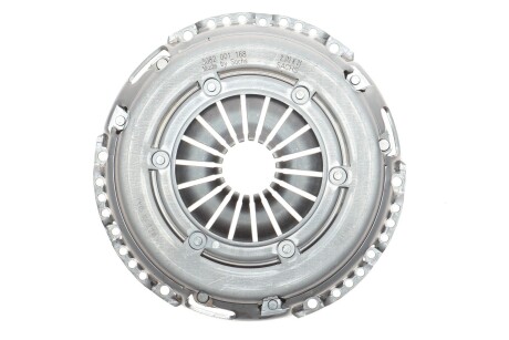 Корзина зчеплення VW Caddy III 04-15 (d=220mm) sachs 3082 001 168