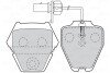 Колодки гальмівні (передні) Audi A4 97-01/A6 97-05/VW Passat B5 00-05/Phaeton 02-08 (+датчики) valeo 302333 (фото 1)